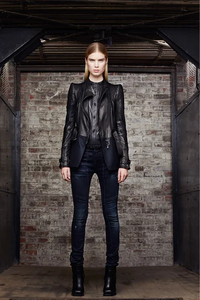 Look 10